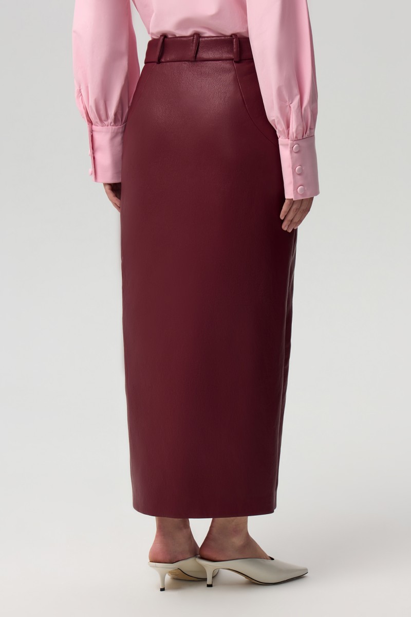 Юбка с разрезом из эко-кожи