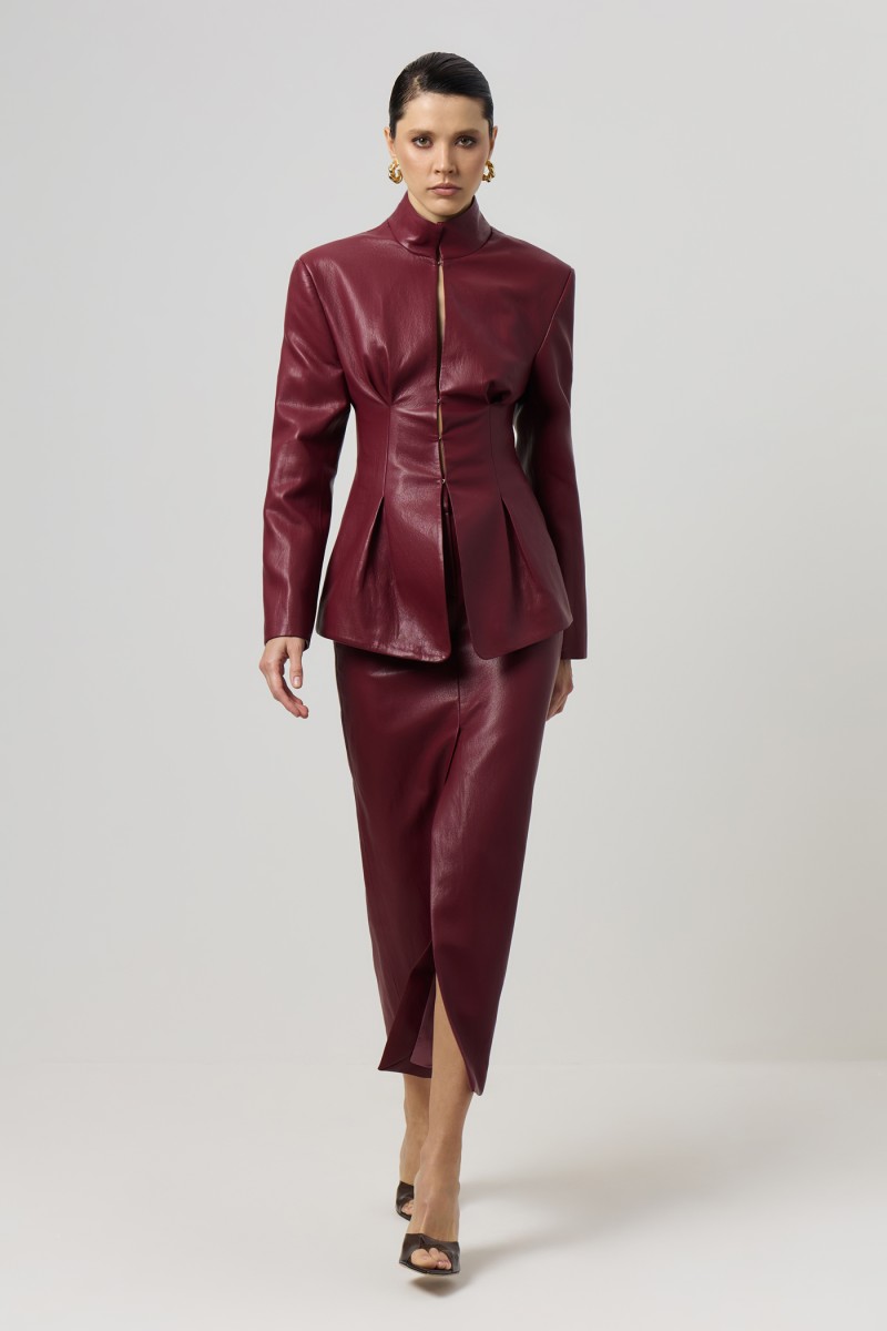 Пиджак из эко-кожи