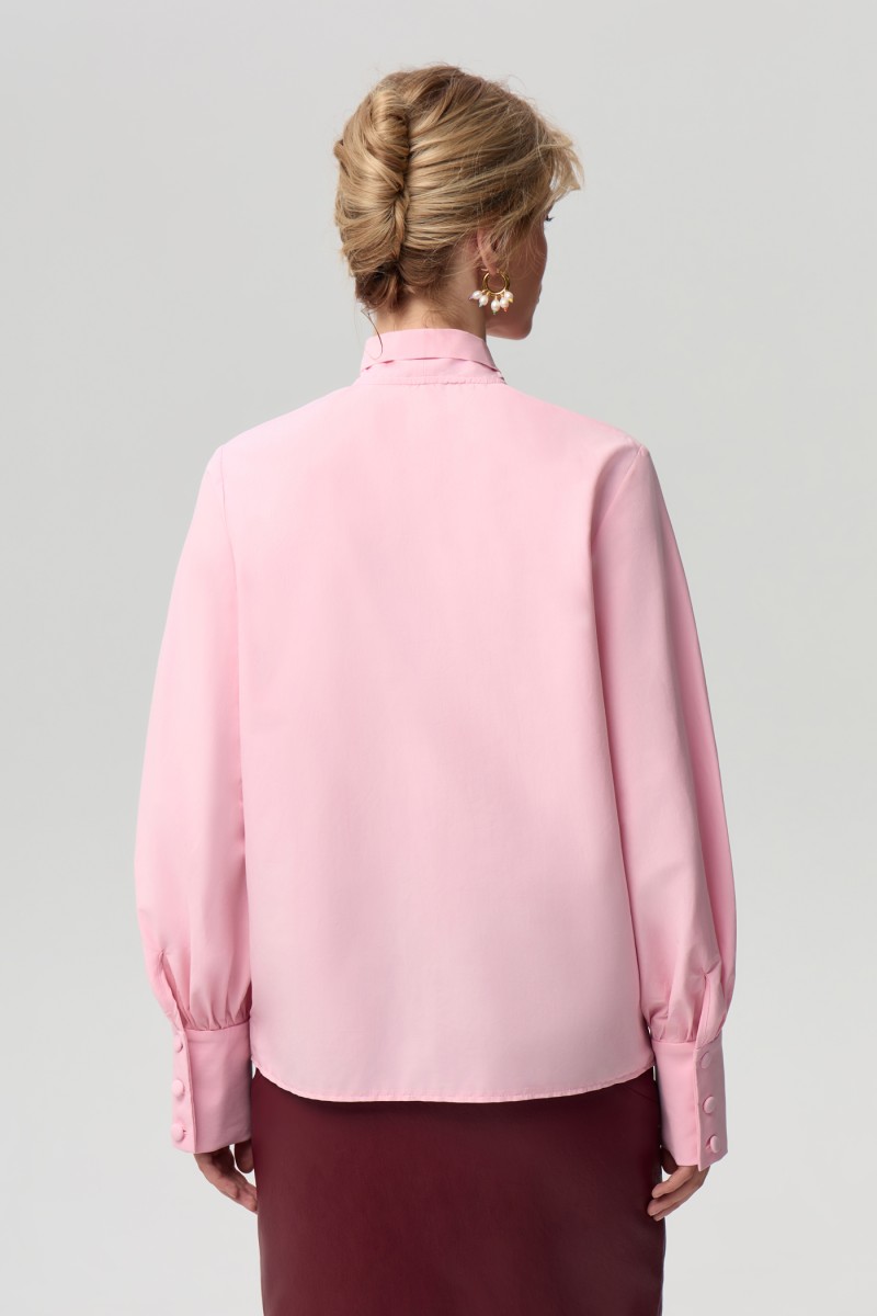 Блузка с бантом