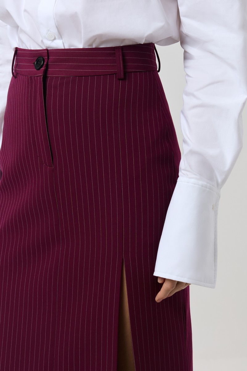 Юбка с разрезом