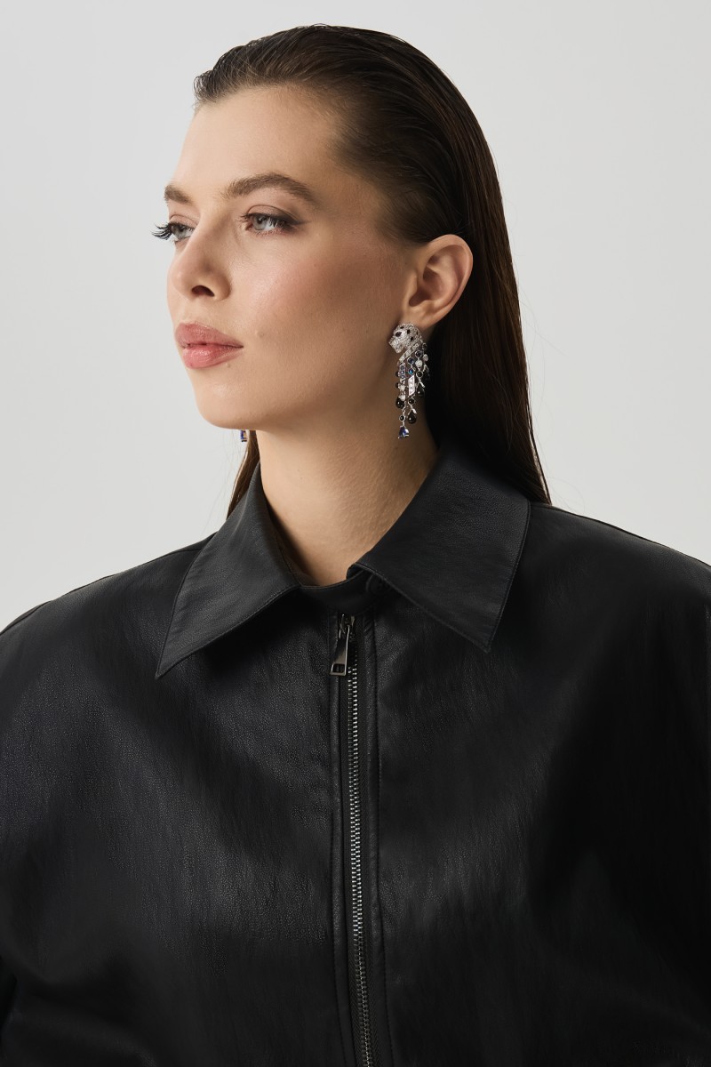 Бомбер из эко-кожи