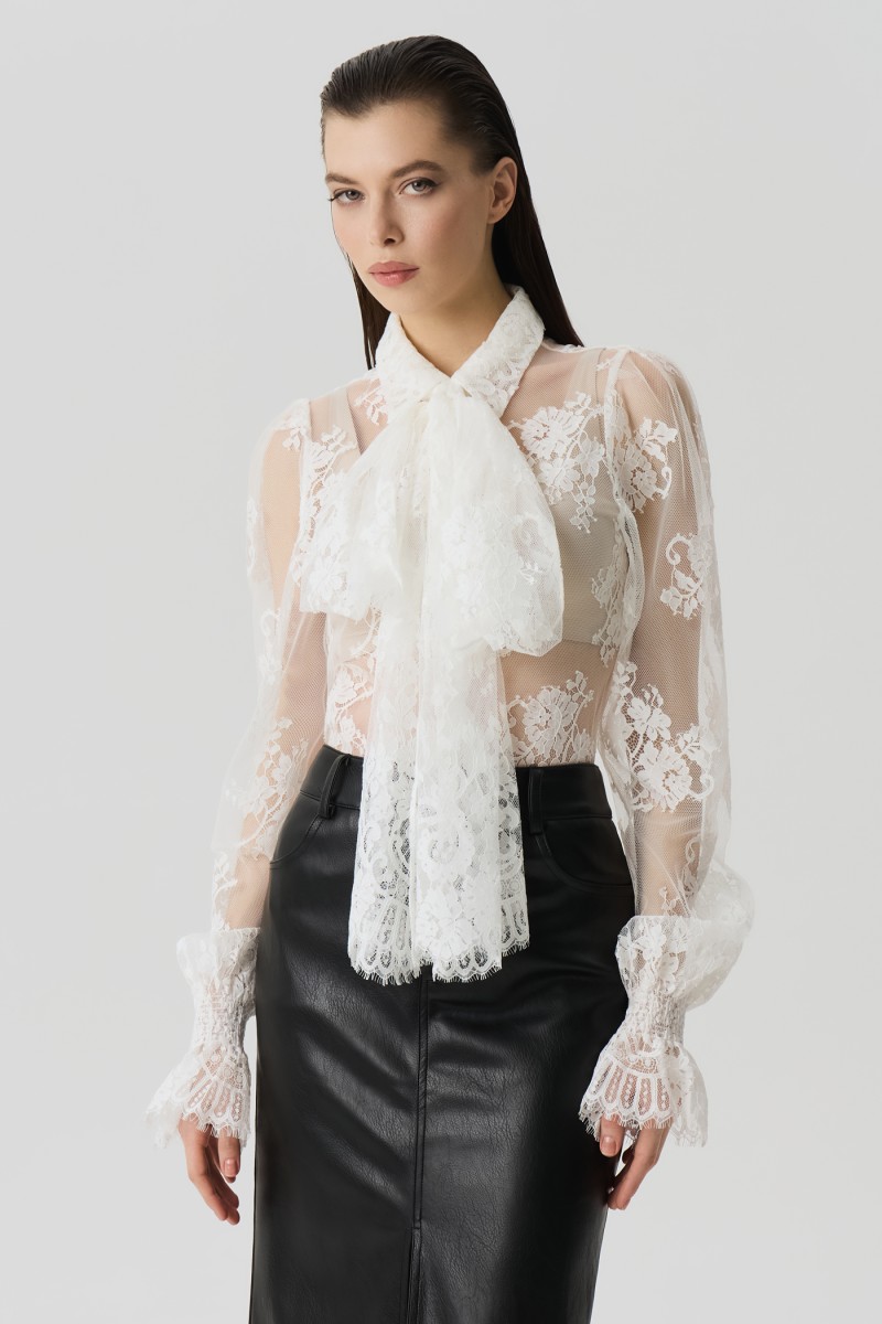 Блузка кружевная с шарфом
