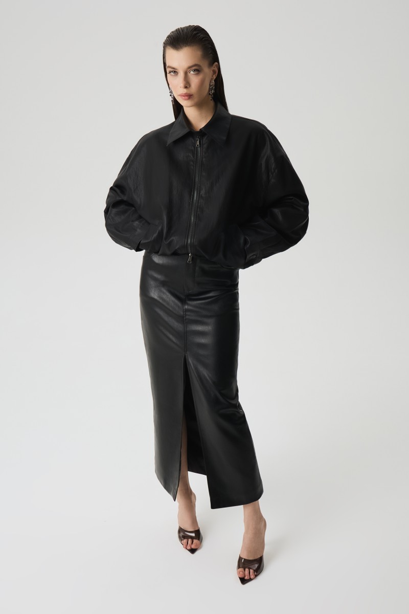 Юбка с разрезом из эко-кожи