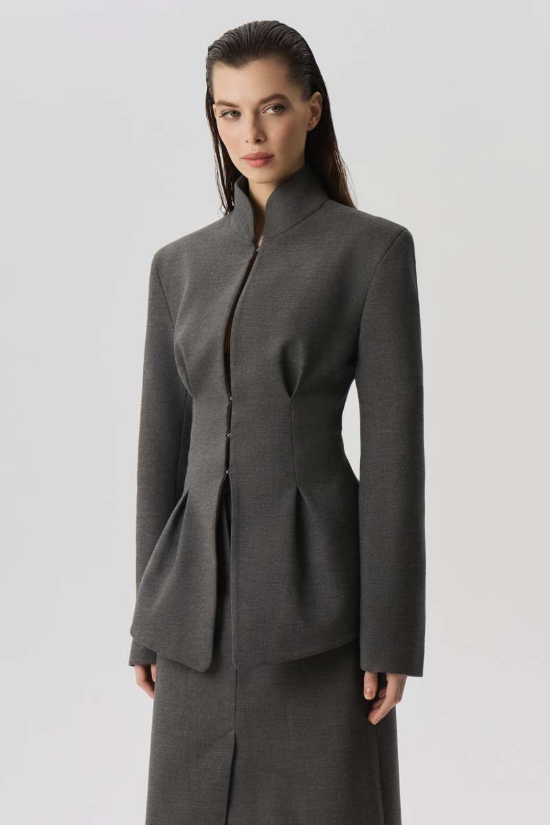 Пиджак с воротником-стойкой
