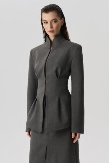 Пиджак с воротником-стойкой