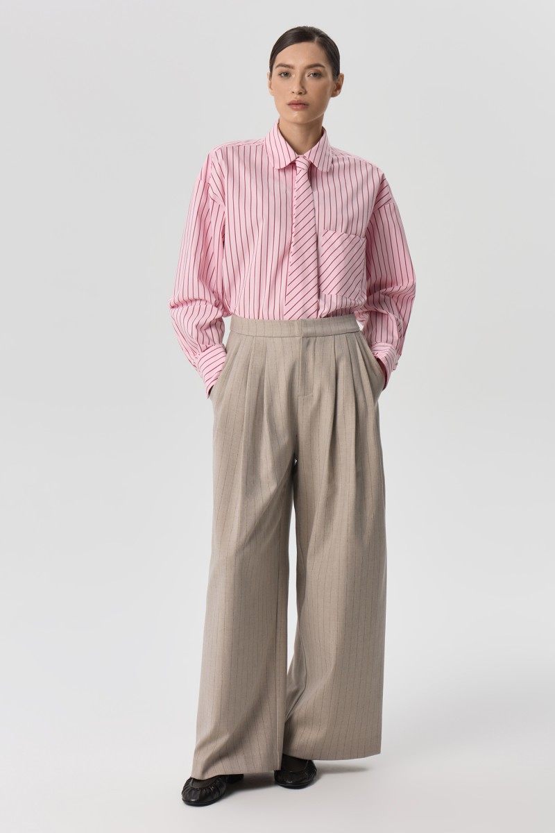 Брюки с защипами