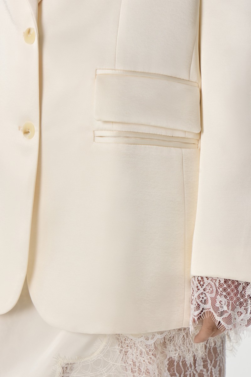 Жакет с кружевом