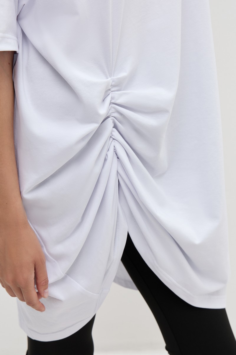 Футболка с драпировкой