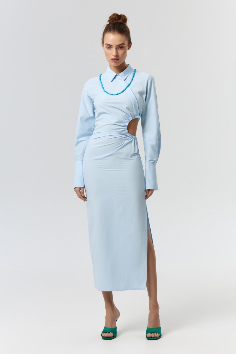 Платье с вырезом