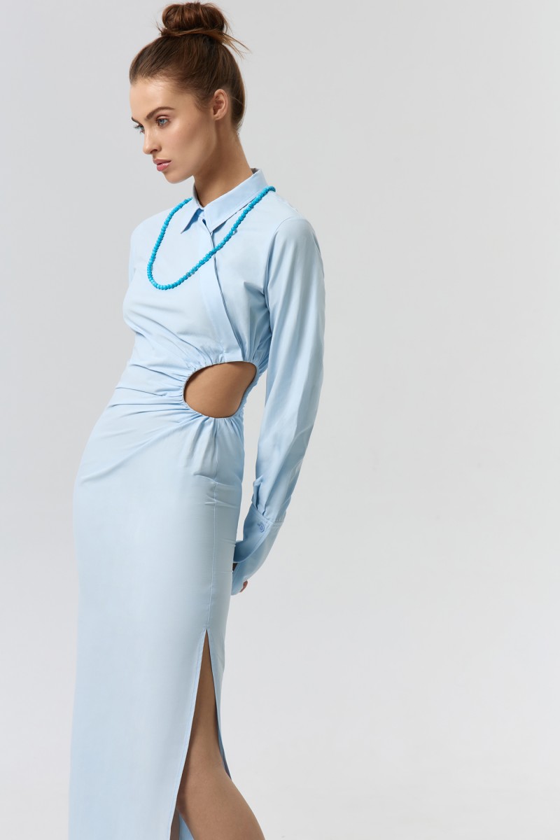 Платье с вырезом