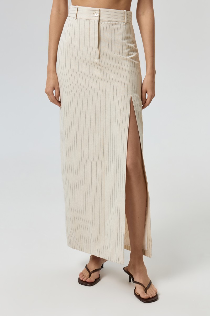 Юбка с разрезом