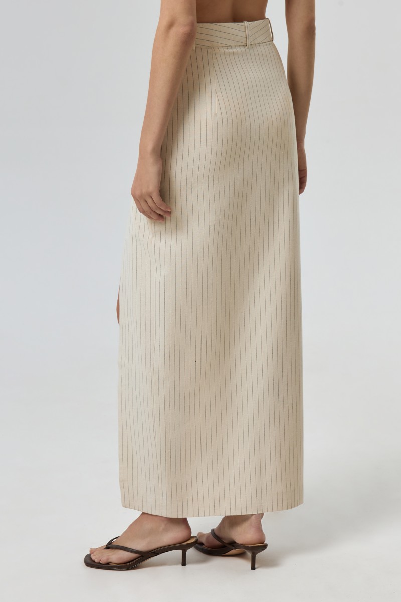 Юбка с разрезом