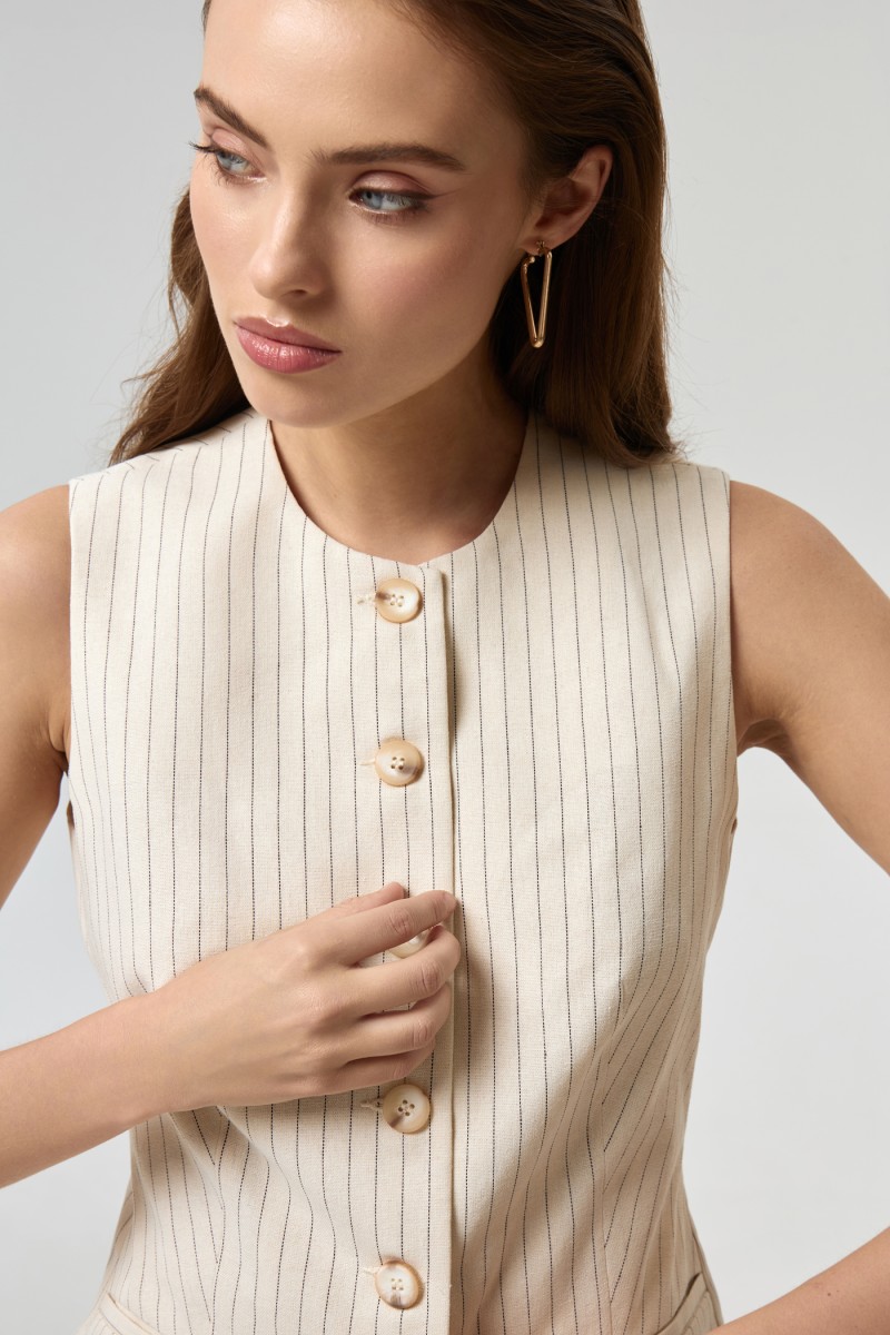 Жилет изо льна