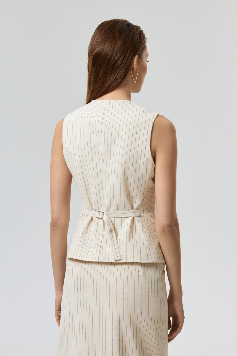 Жилет изо льна