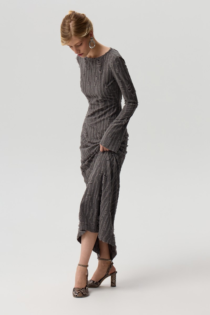 Платье с открытой спиной