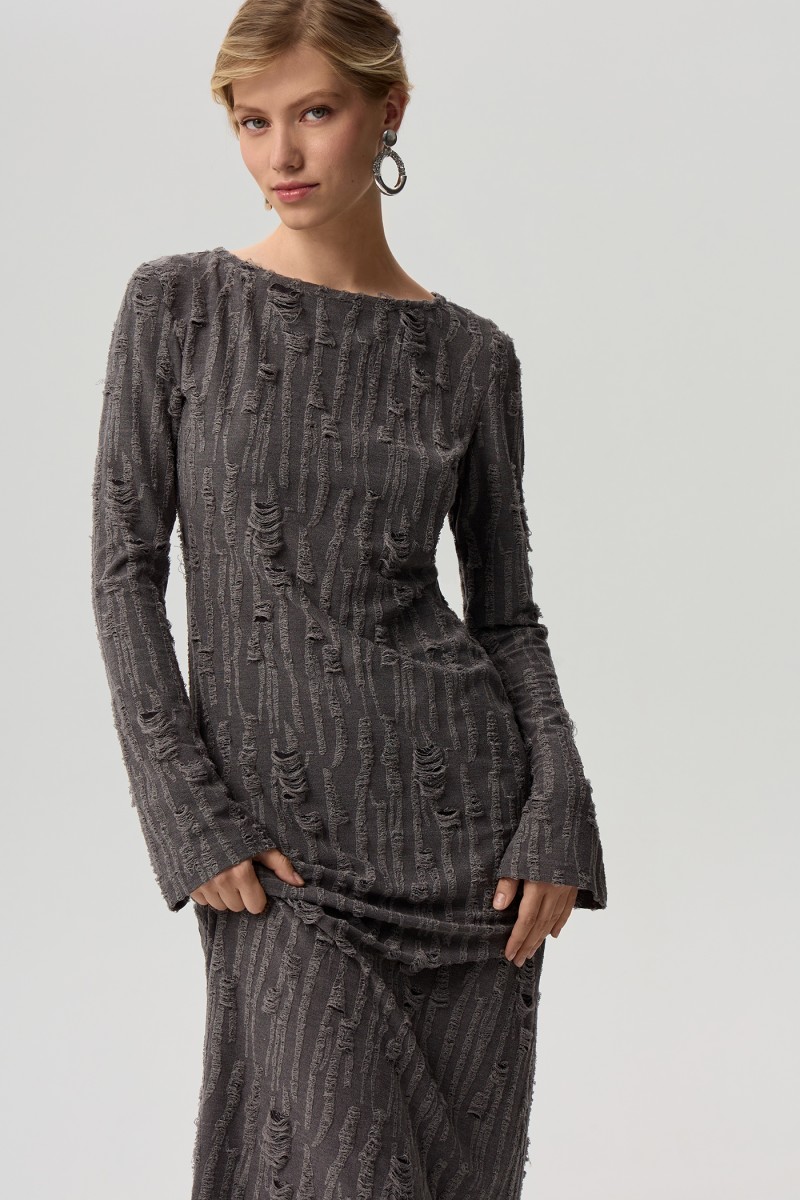 Платье с открытой спиной